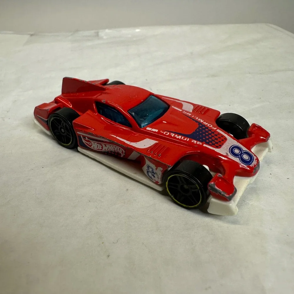 Hot Wheels Formul8r Red Race Car Number 8‎ 2005 Mattel Malaysia 1:64 Diecast